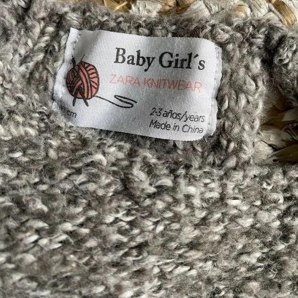 Zara knitwear side 2-3, grey color - Picture 2 of 3